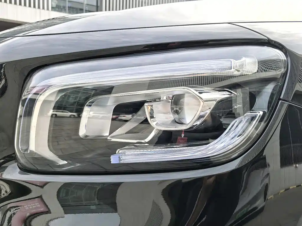MERCEDES BENZ GLB 2022