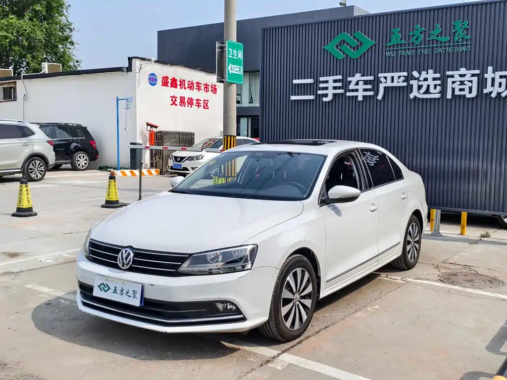 VOLKSWAGEN SAGITAR 2018