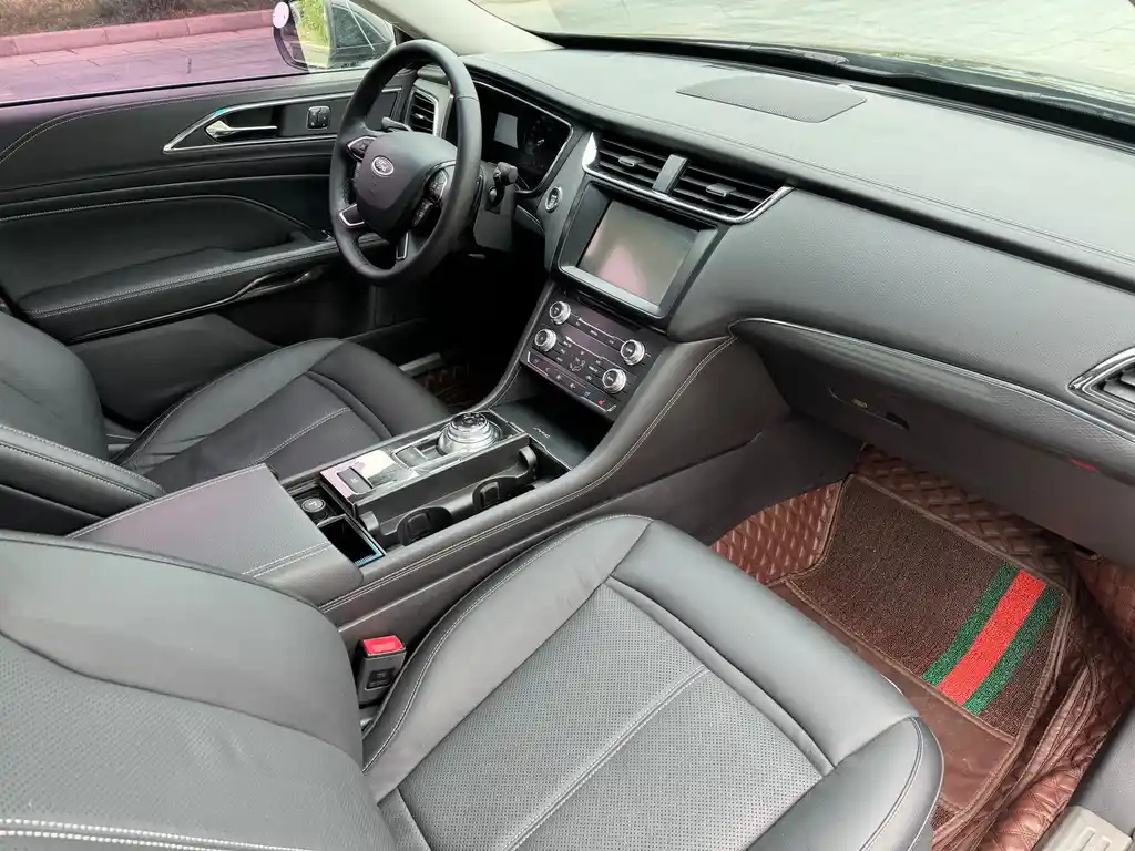 FORD TAURUS 2015
