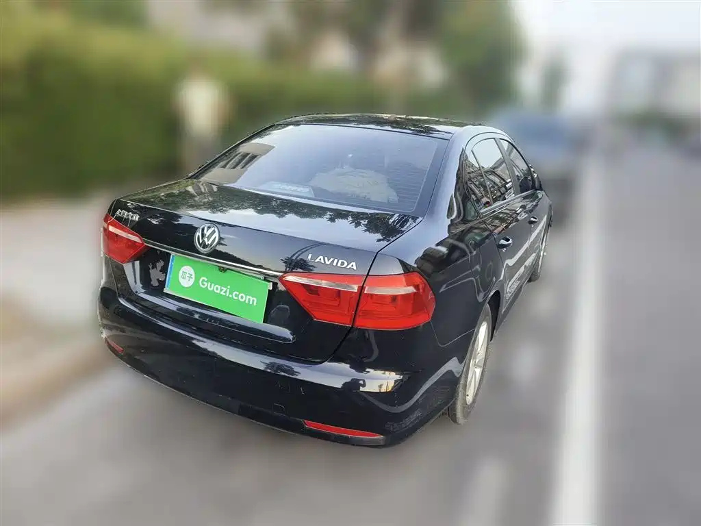 VOLKSWAGEN LAVIDA 2013