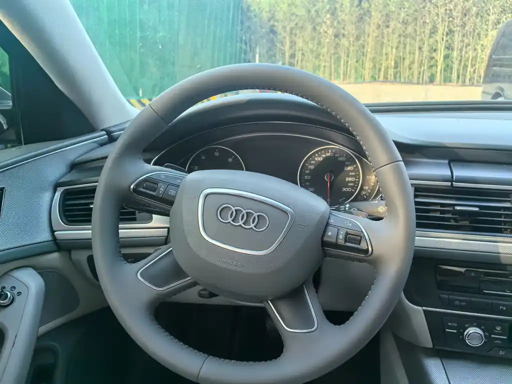 AUDI A6L 2012
