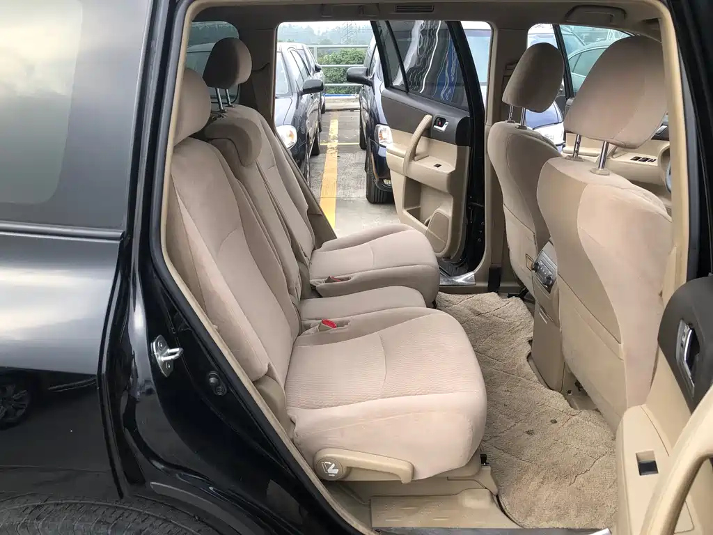 TOYOTA HIGHLANDER 2010