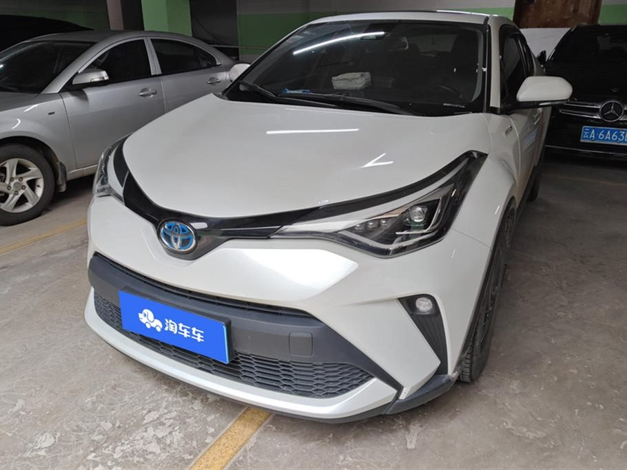 TOYOTA C-HR 2021