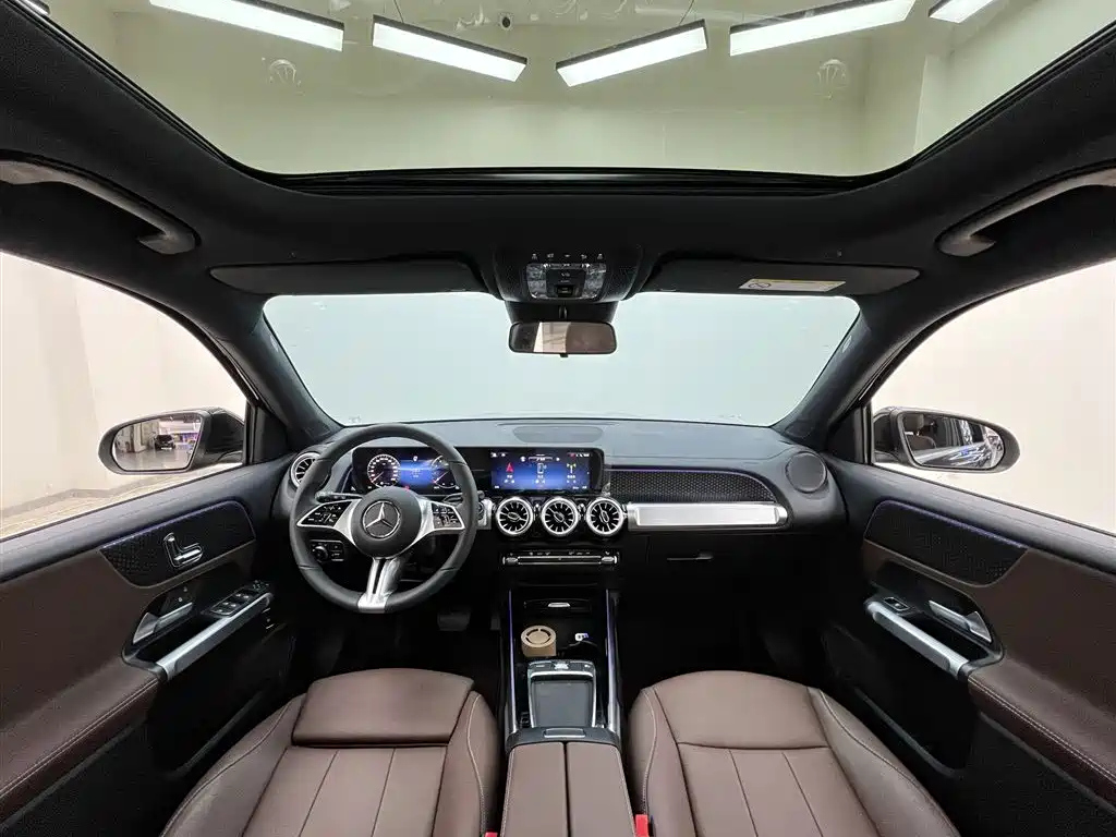 MERCEDES BENZ GLB 2024