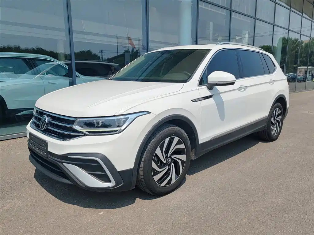 VOLKSWAGEN TIGUAN L 2022