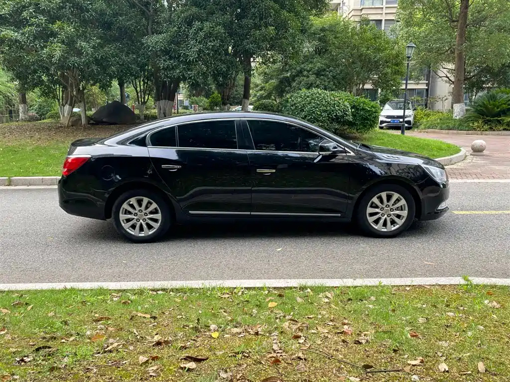 BUICK LACROSSE 2013