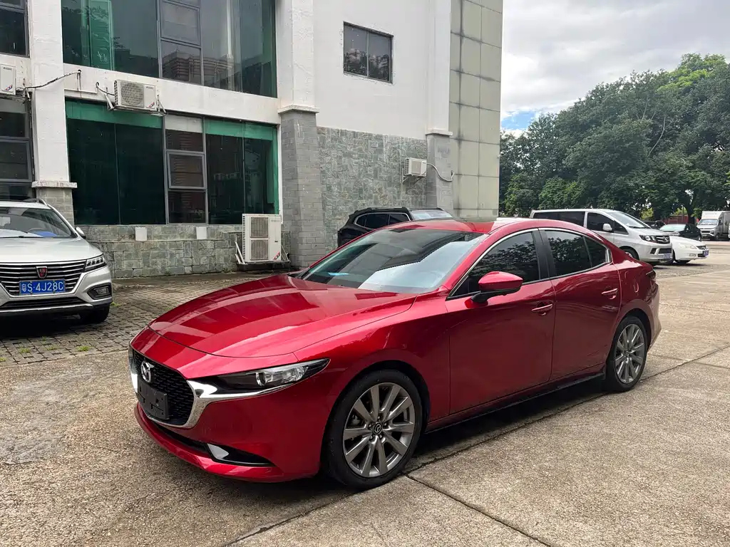 MAZDA 3 AXELA 2022