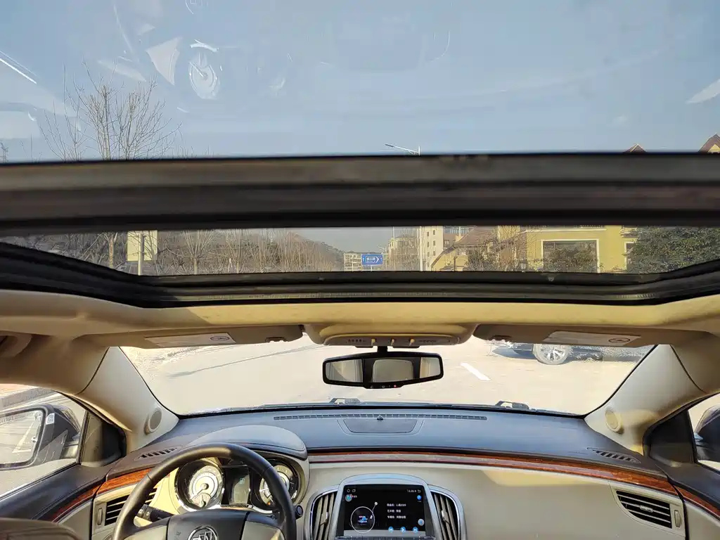 BUICK LACROSSE 2012