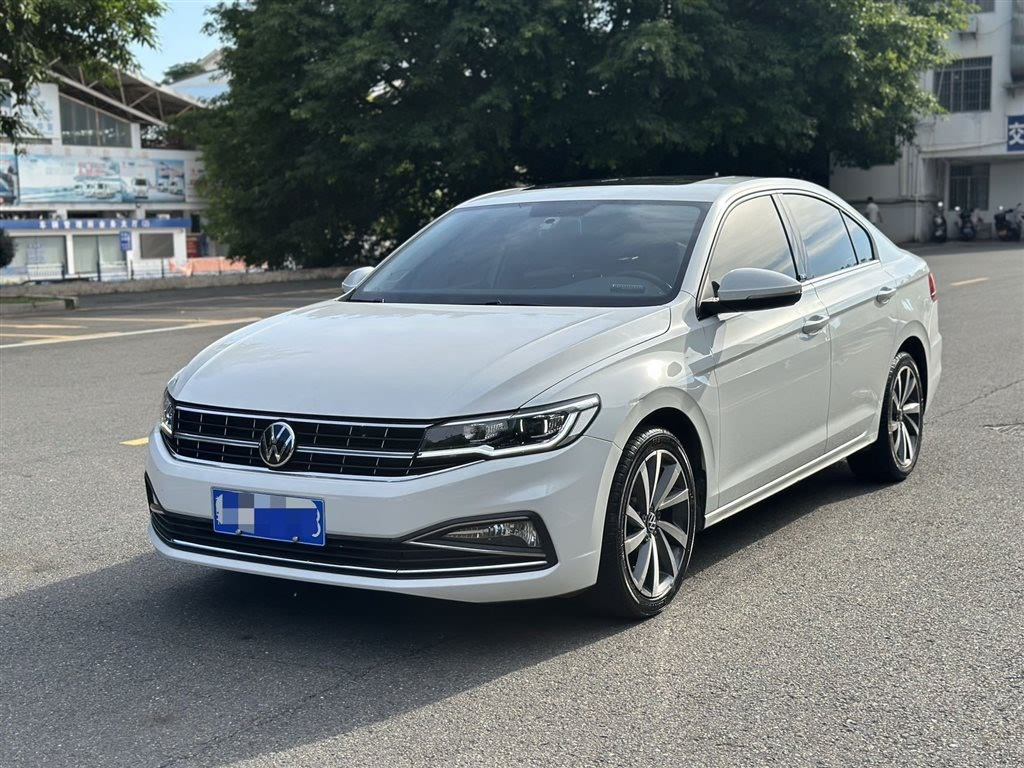 VOLKSWAGEN BORA 2021