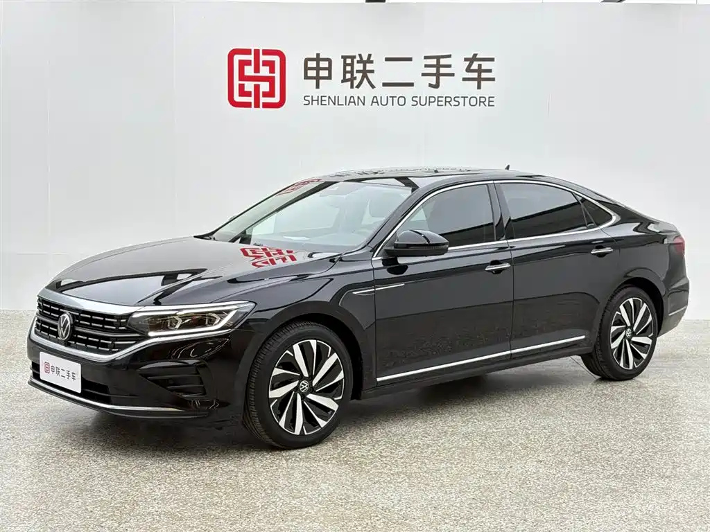 VOLKSWAGEN PASSAT 2023