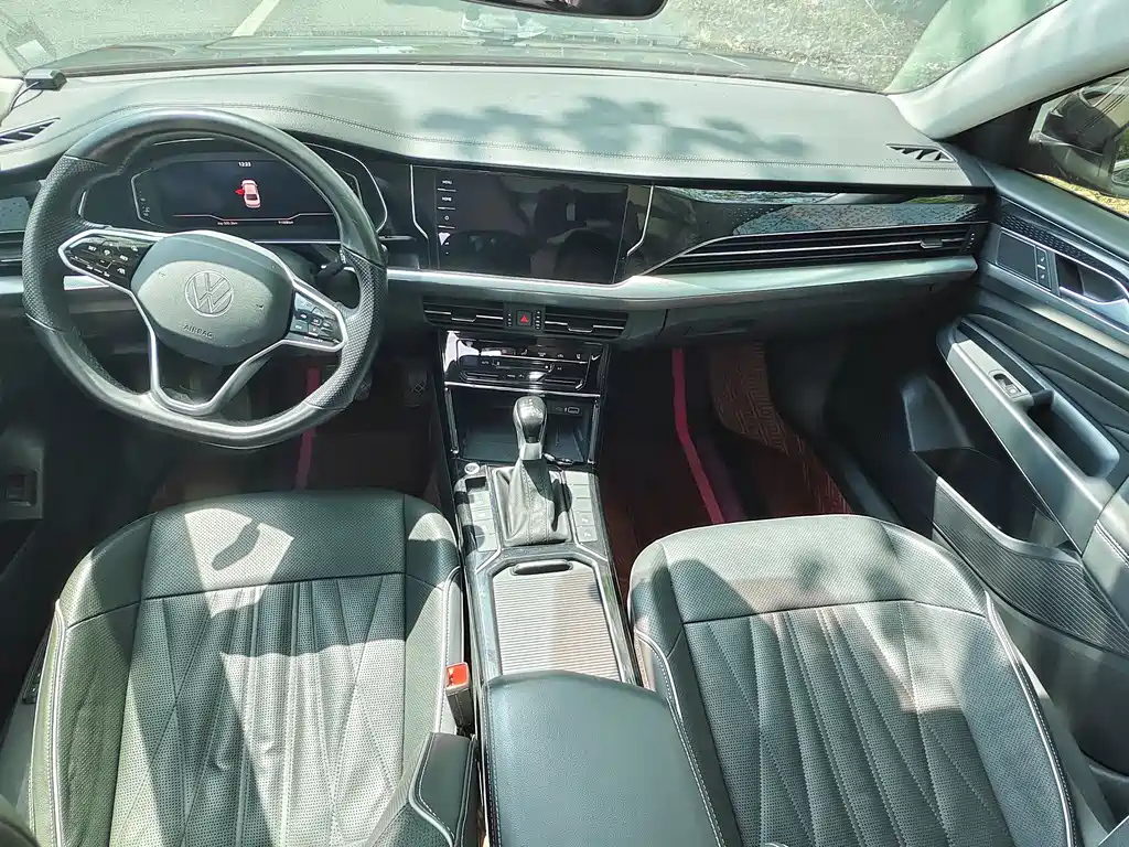 VOLKSWAGEN PASSAT 2022