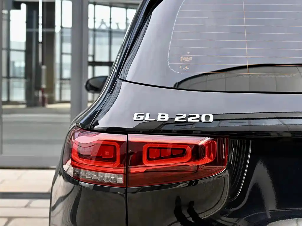 MERCEDES BENZ GLB 2022