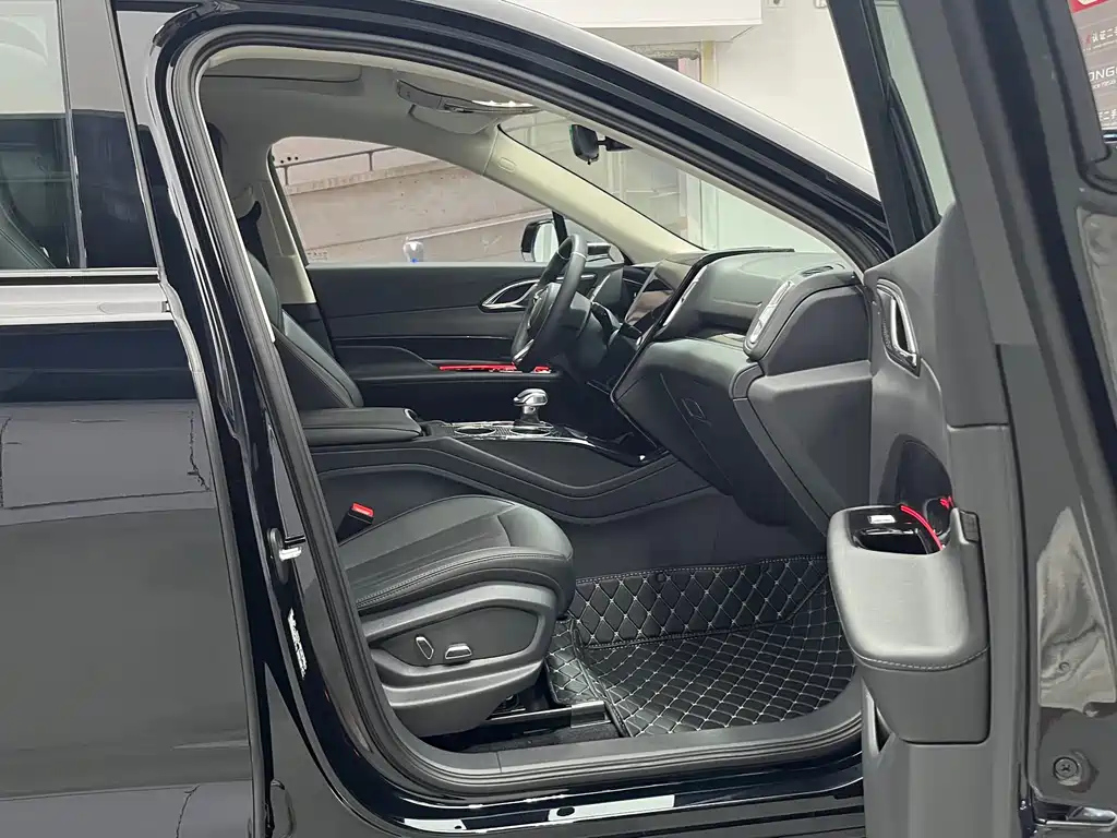 HONGQI HS3 PHEV 2024