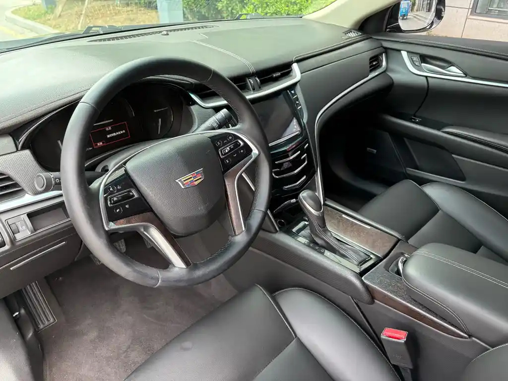 CADILLAC XTS 2018