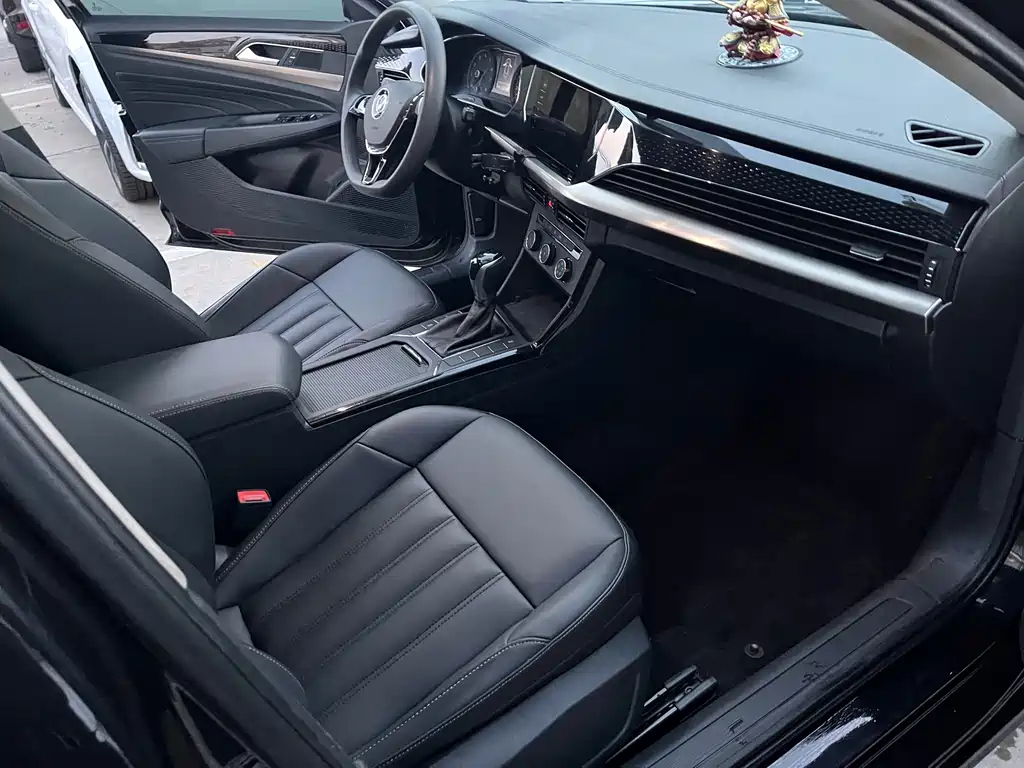 VOLKSWAGEN PASSAT 2020