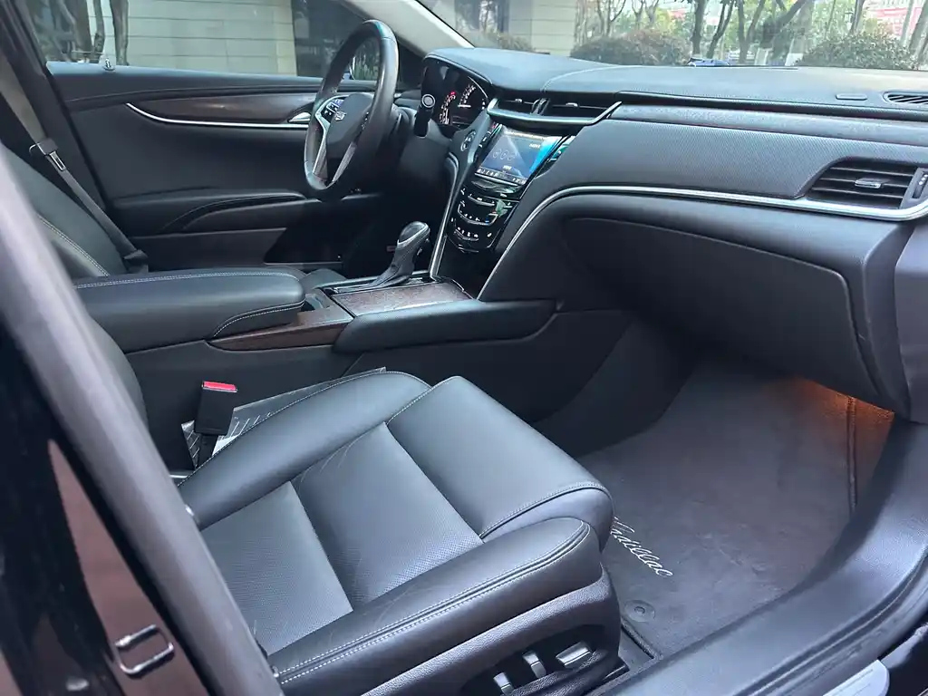 CADILLAC XTS 2018