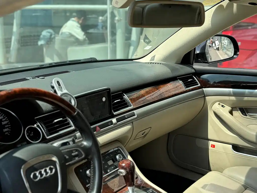 AUDI A8 2009