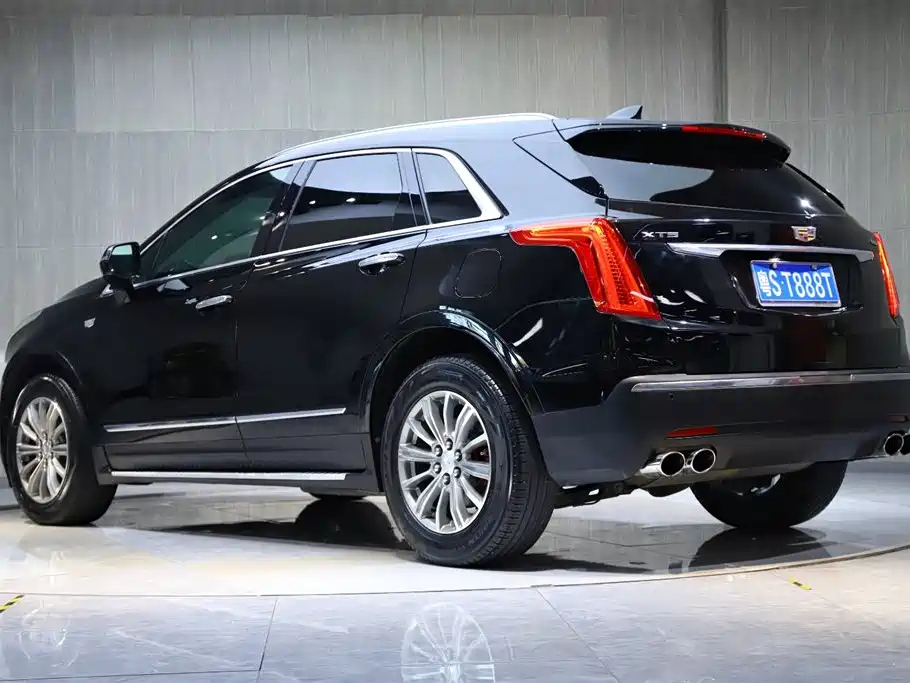 CADILLAC XT5 2019