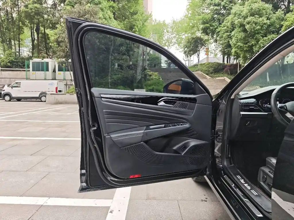 VOLKSWAGEN PASSAT 2022