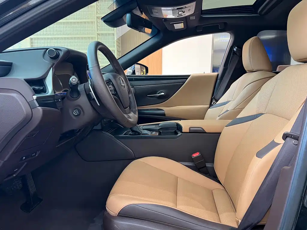 LEXUS ES 2021