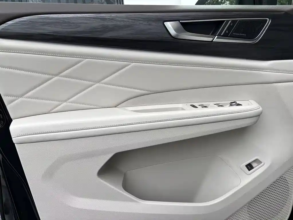 VOLKSWAGEN VILORAN 2024