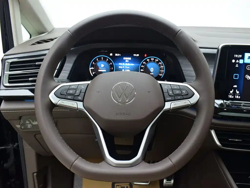 VOLKSWAGEN VILORAN 2024