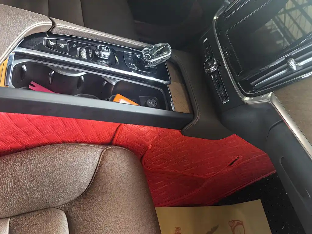 VOLVO S90 2021