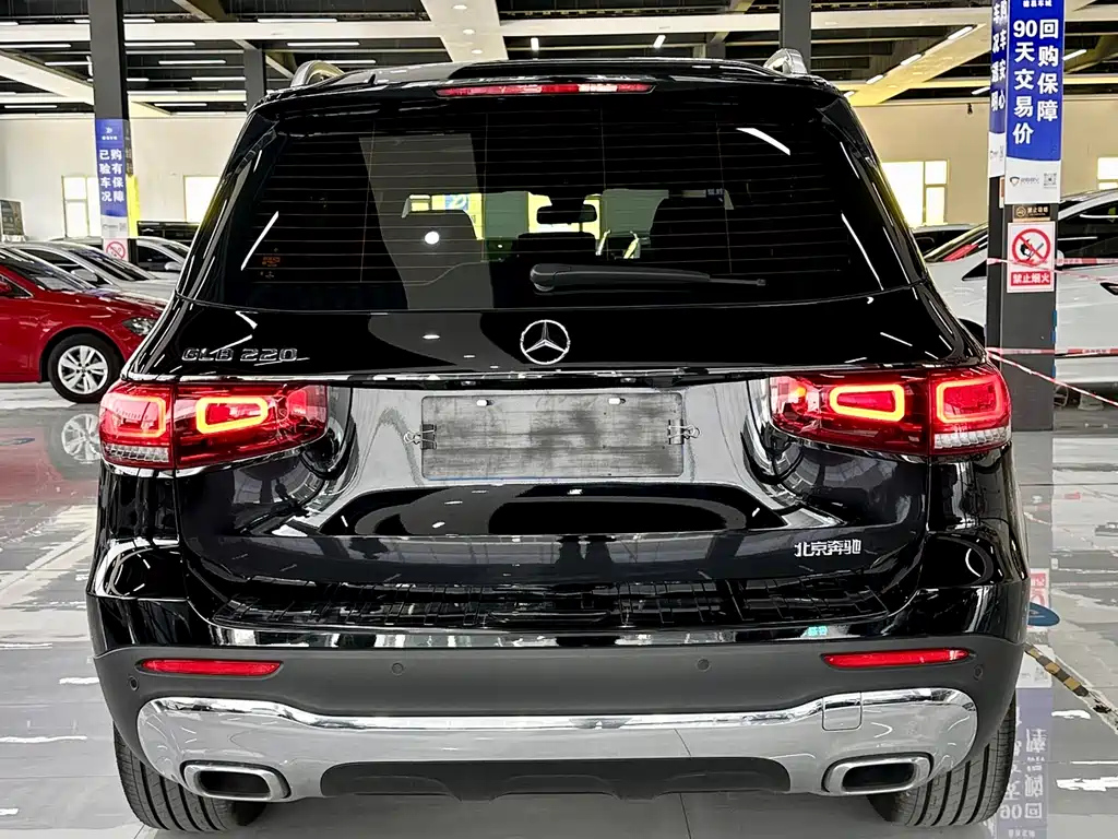 MERCEDES BENZ GLB 2023