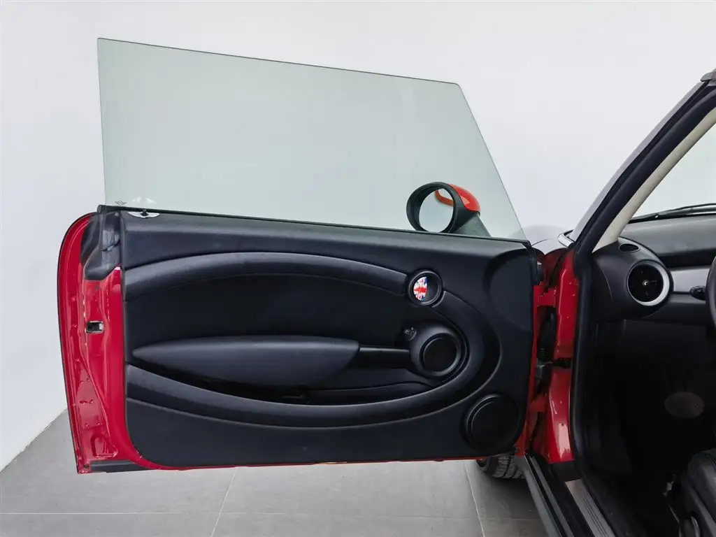 MINI CLUBMAN 2011