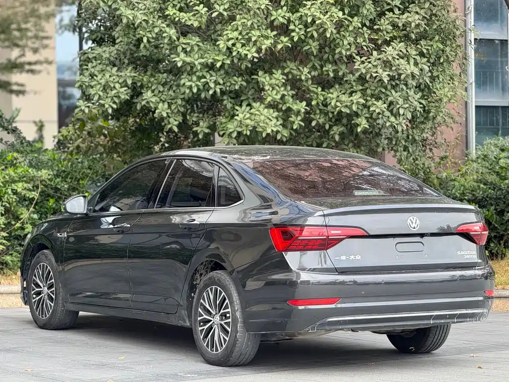 VOLKSWAGEN SAGITAR 2020