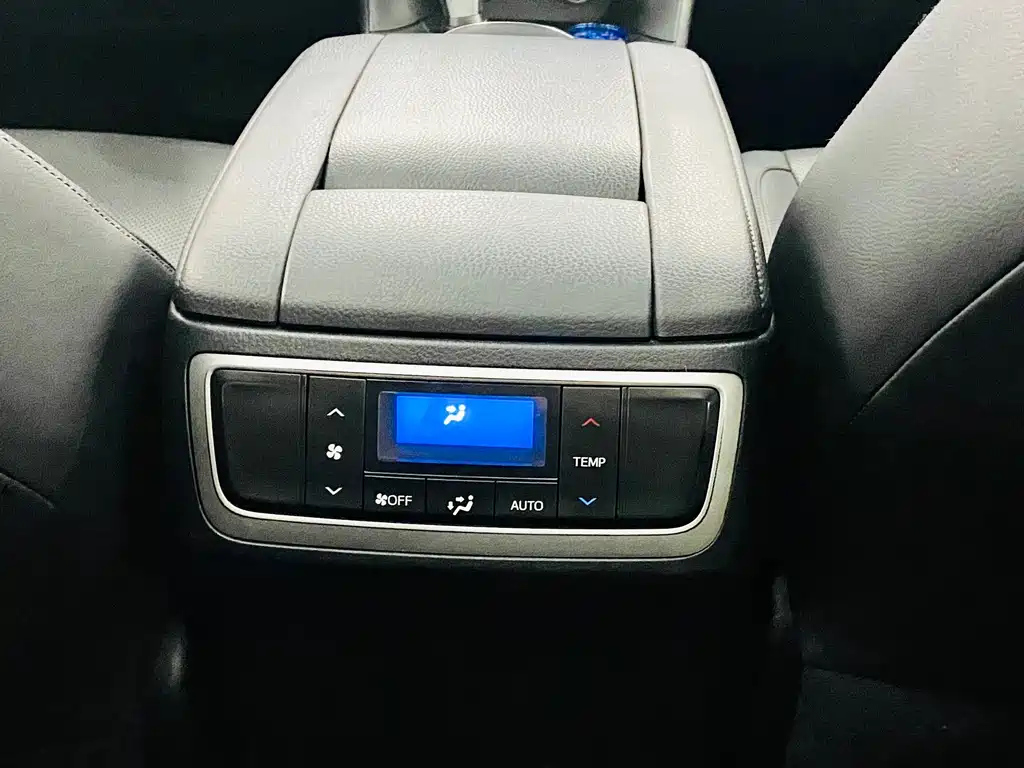 TOYOTA HIGHLANDER 2019