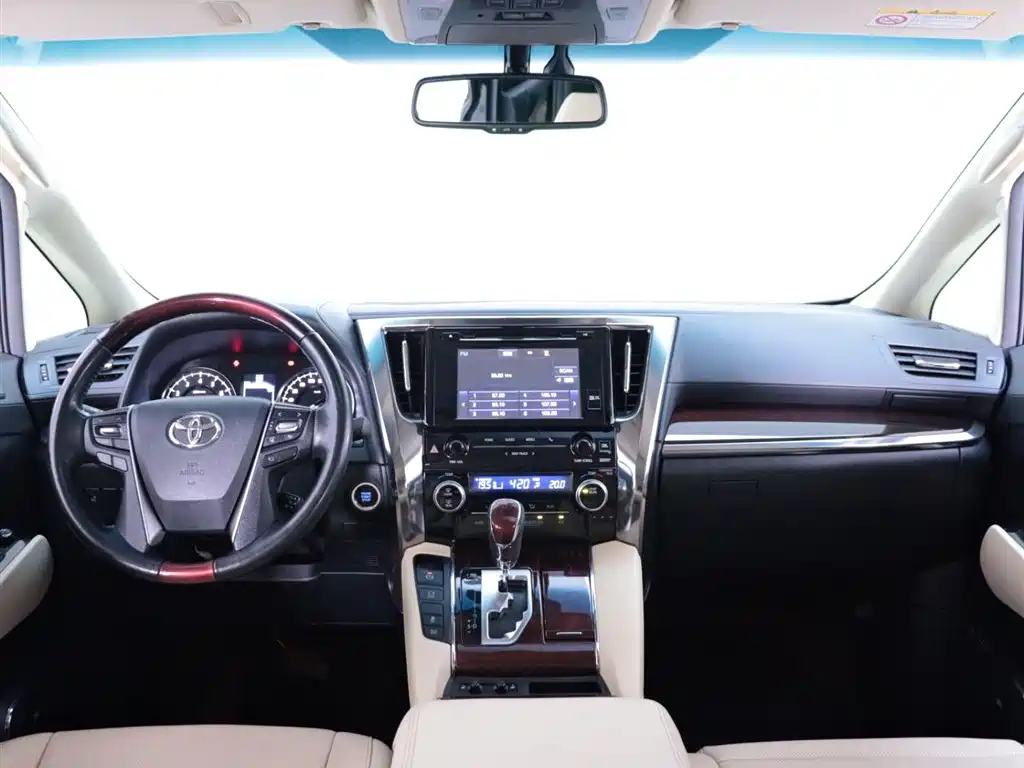 TOYOTA ALPHARD 2017