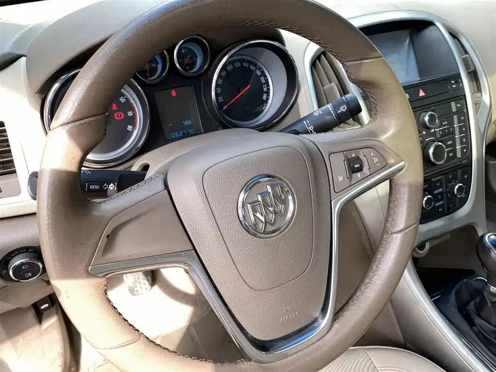BUICK EXCELLE 2011