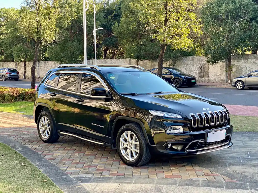 JEEP CHEROKEE 2018