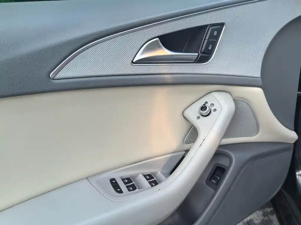 AUDI A6L 2012