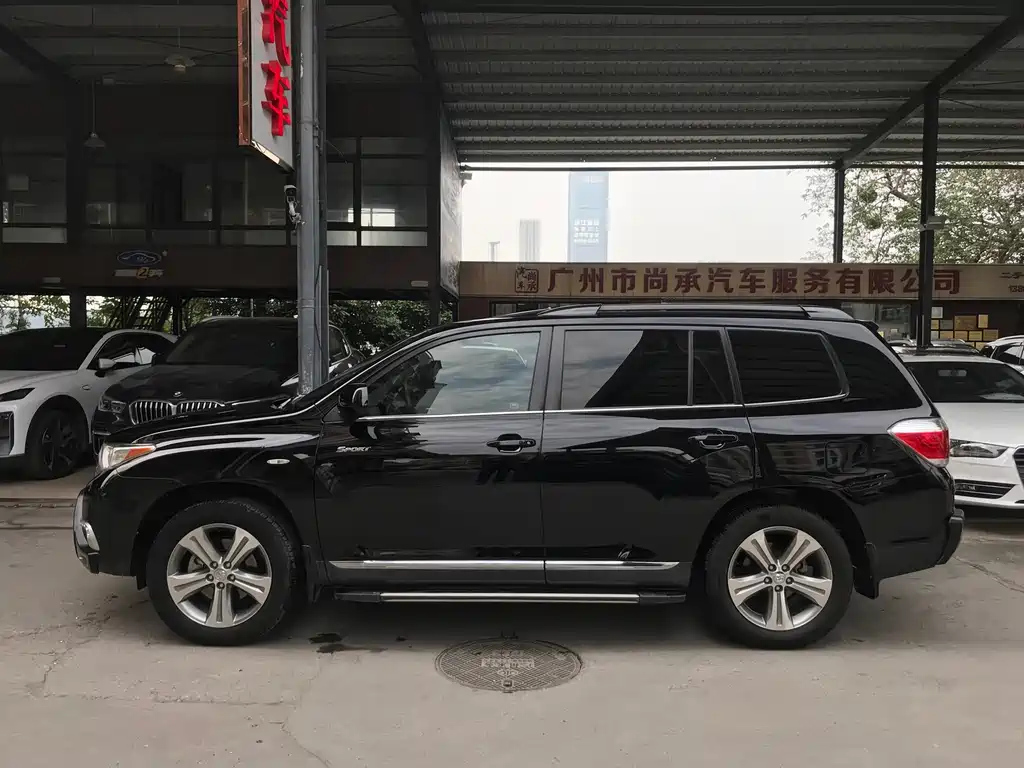 TOYOTA HIGHLANDER 2015