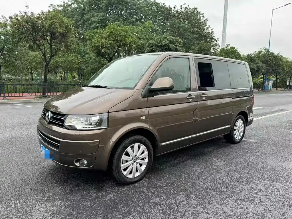 VOLKSWAGEN MULTIVAN 2012