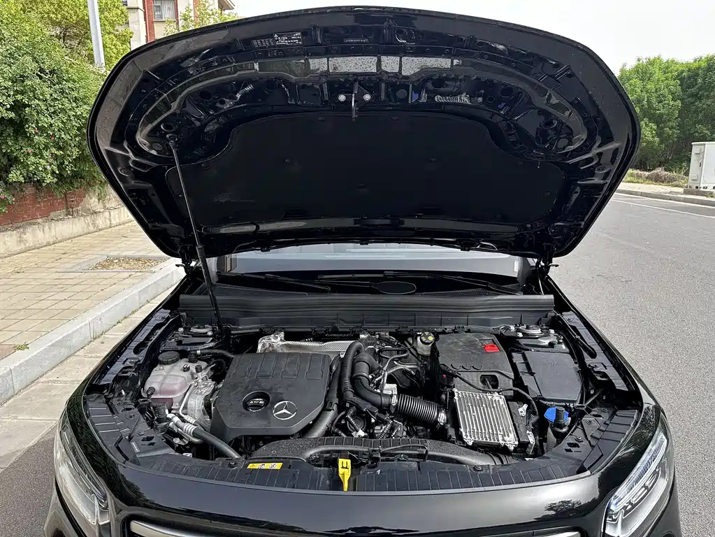 MERCEDES BENZ GLB 2024