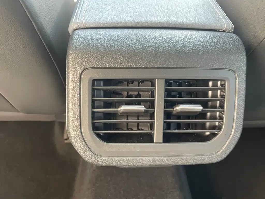 VOLKSWAGEN LAVIDA 2023