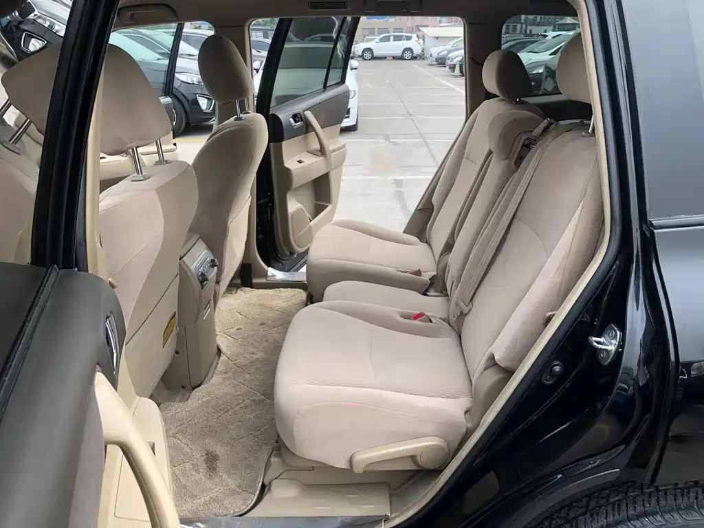 TOYOTA HIGHLANDER 2010