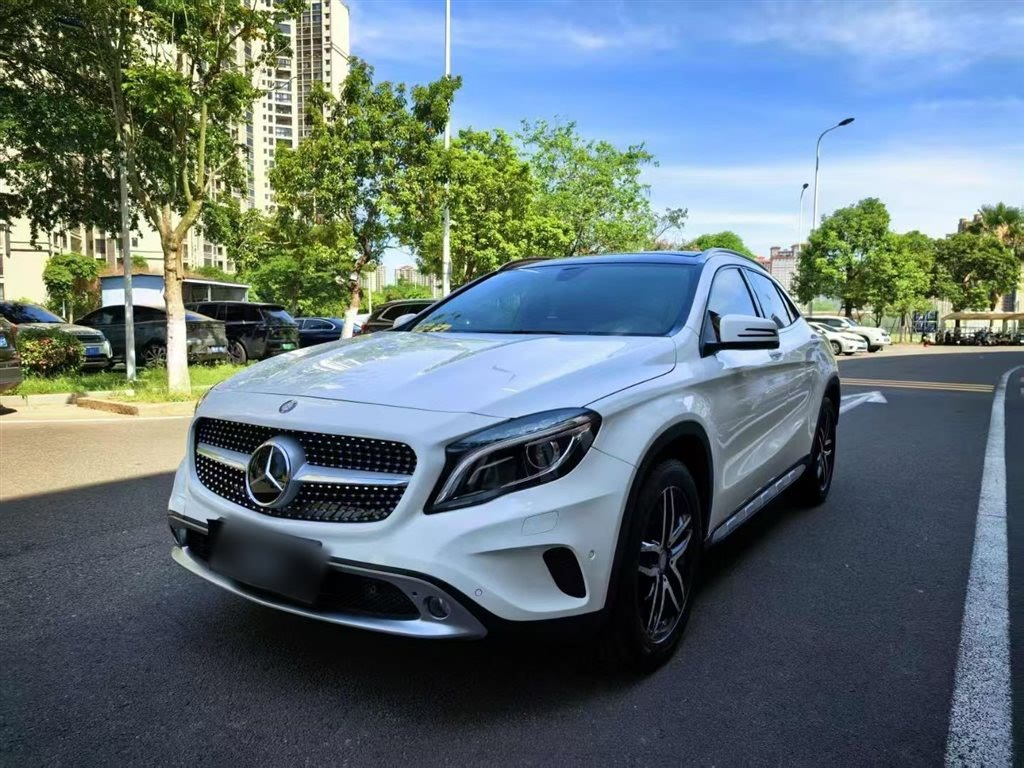 MERCEDES BENZ GLA 2016