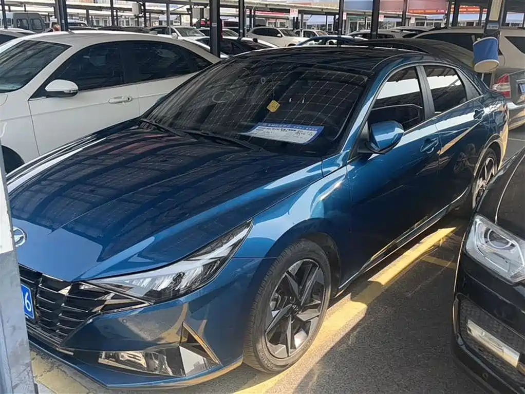 HYUNDAI ELANTRA 2022