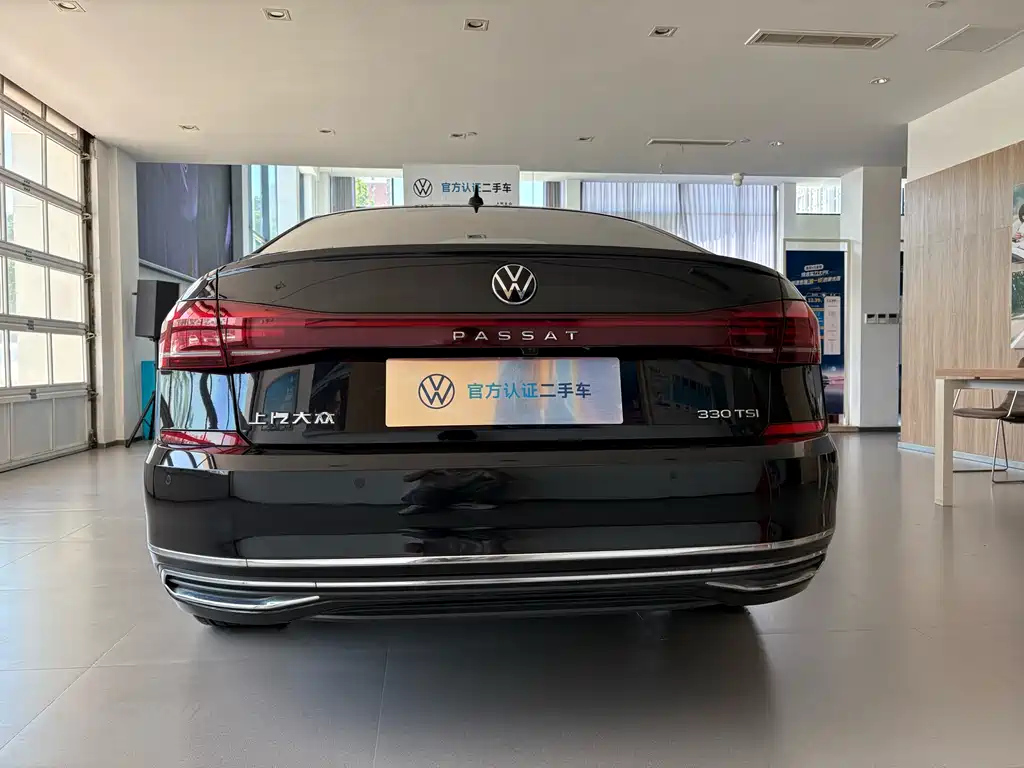 VOLKSWAGEN PASSAT 2022