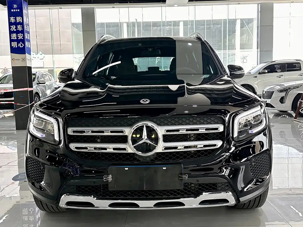 MERCEDES BENZ GLB 2023