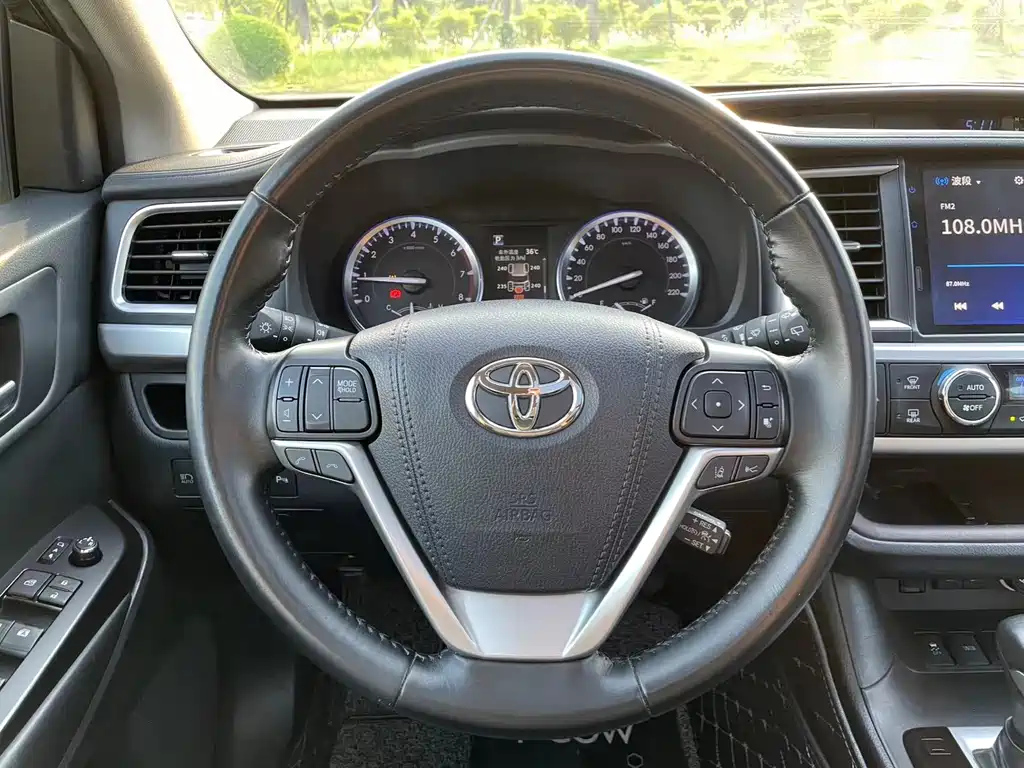 TOYOTA HIGHLANDER 2020
