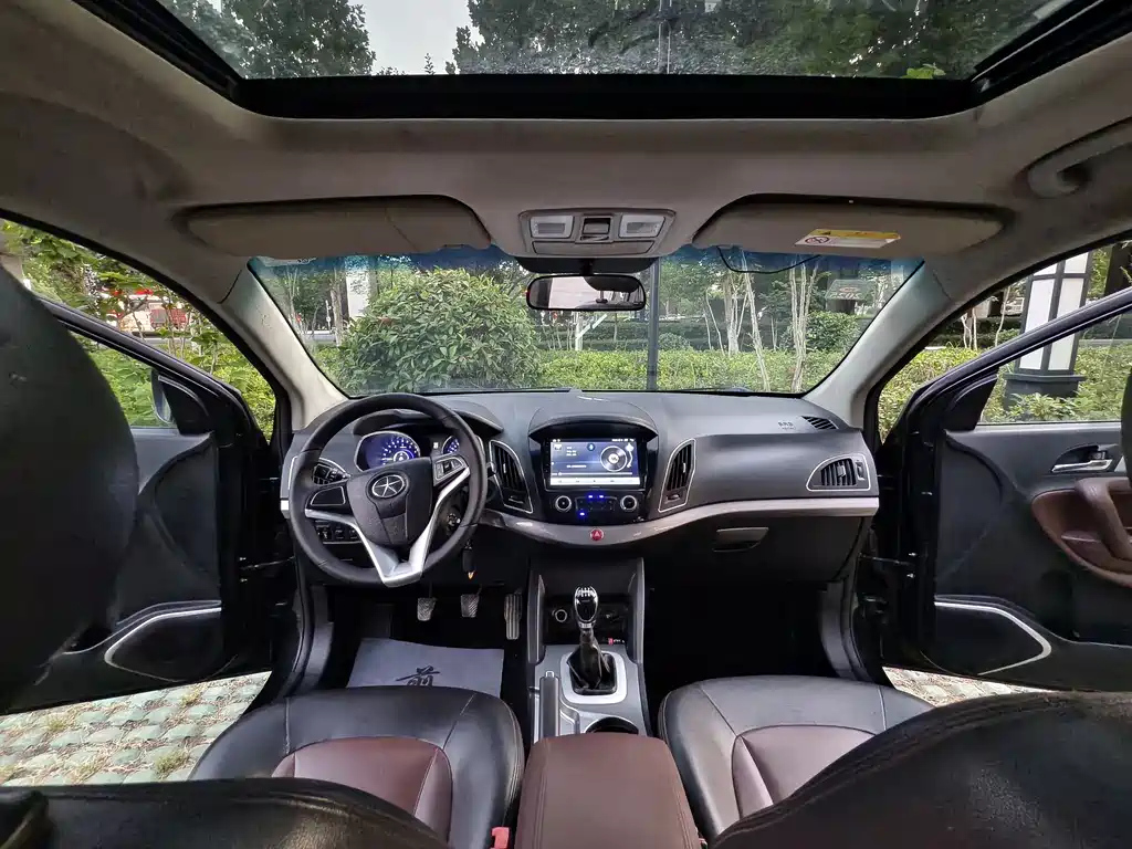 JAC REFINE S5 2015