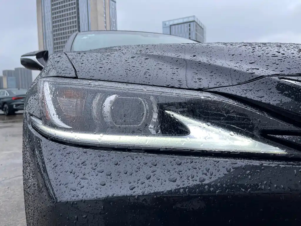 LEXUS ES 2022
