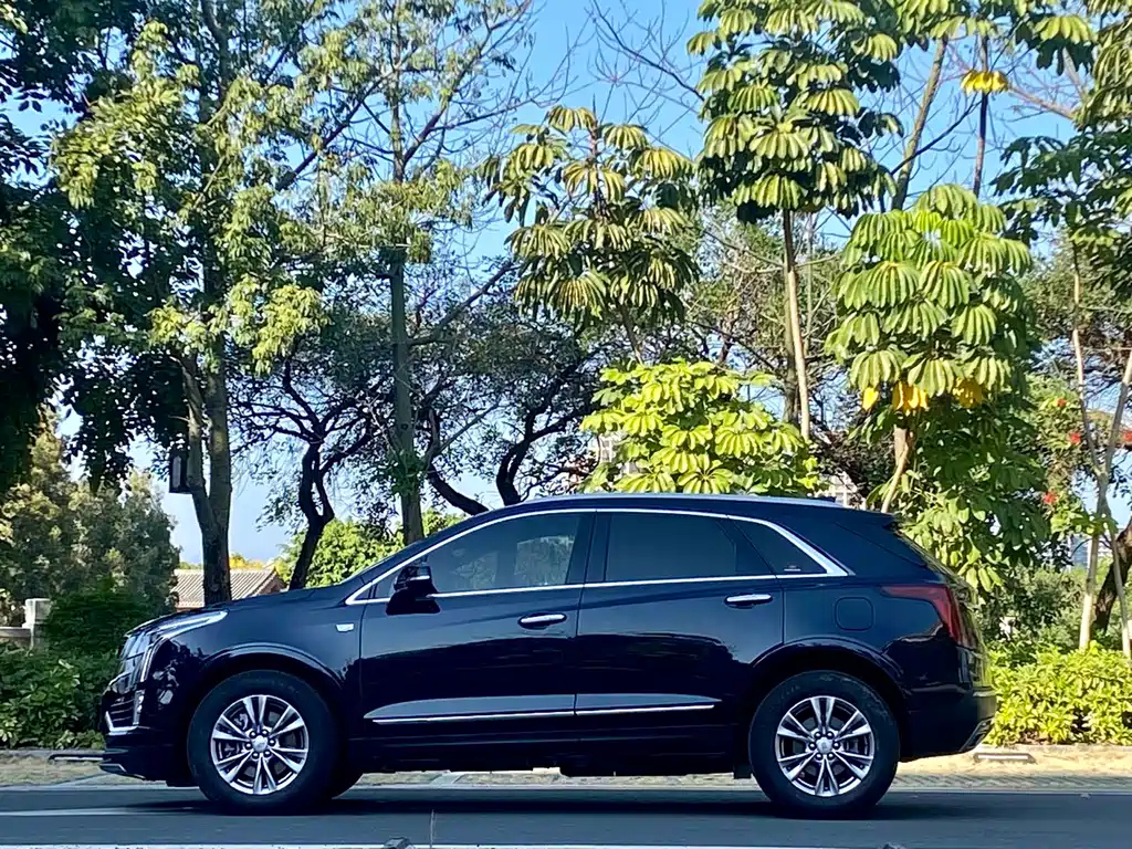 CADILLAC XT5 2021