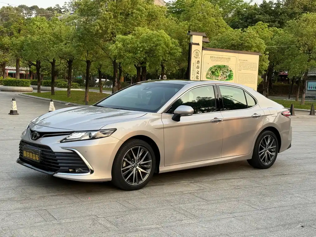 TOYOTA CAMRY 2021