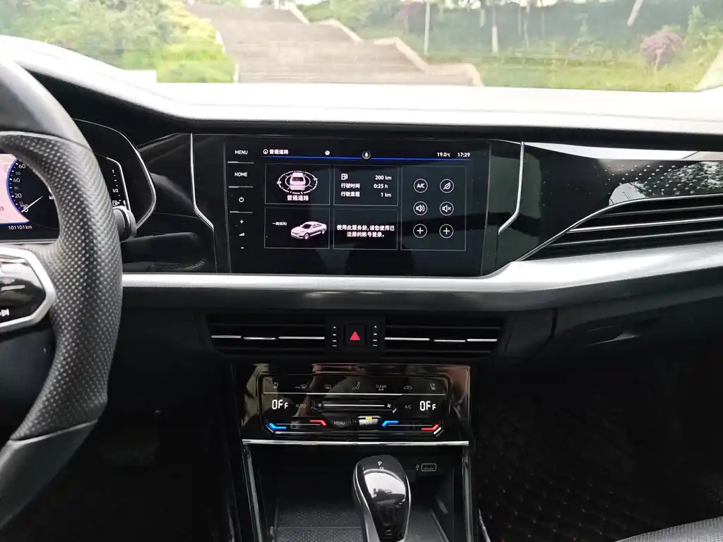 VOLKSWAGEN PASSAT 2022